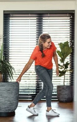 Capi Bloempot Bol Nature Rib NL - D55 X H53cm - Antraciet -Buitentuin Winkel pot bol rib nl 54x52 antraciet bloempot 6 11